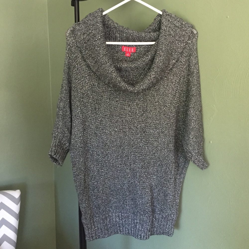 Elle pullover sweater. NWOT. Cowl neck. Metallic.